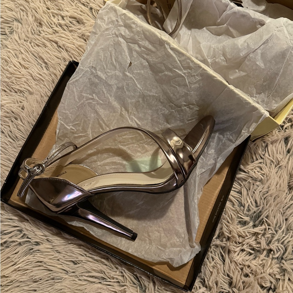 Diba Shiny Silver Heels